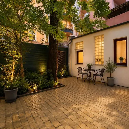 Charming Little Garden House Apartamento *